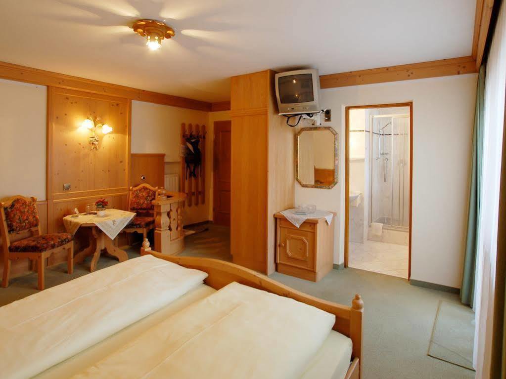 Hotel Gebirgshaeusl Engedey 外观 照片