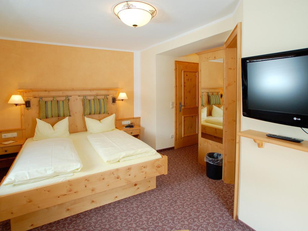 Hotel Gebirgshaeusl Engedey 客房 照片