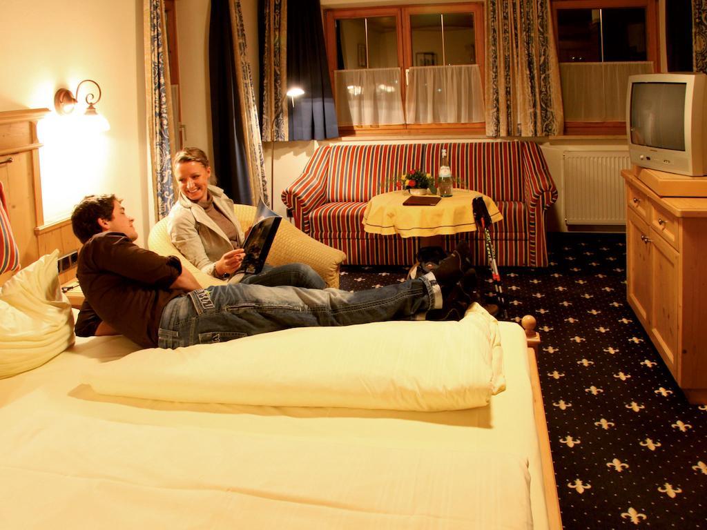 Hotel Gebirgshaeusl Engedey 客房 照片